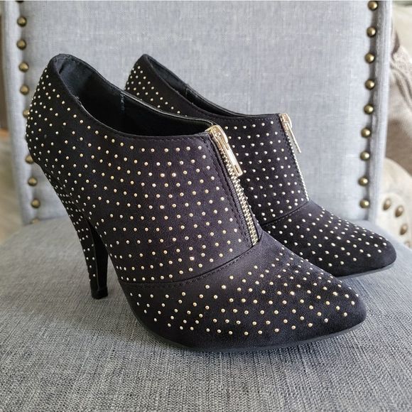 Olivia Miller Shoes - Olivia Miller Rhinestones Stilleto High Heels.
